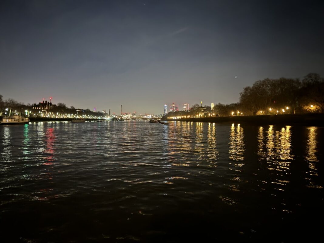 Thames Battersea Bridge