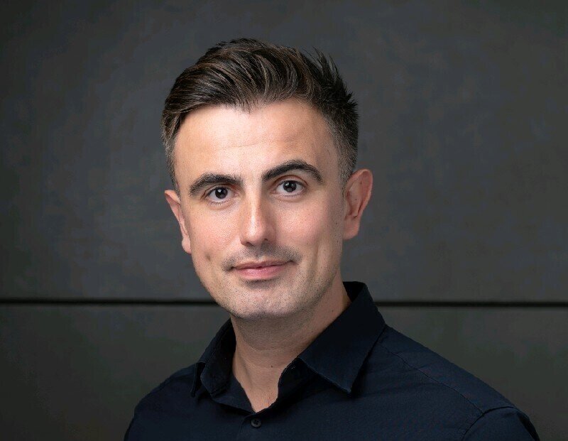 Irakli Menabde is CO-CEO at REalyse