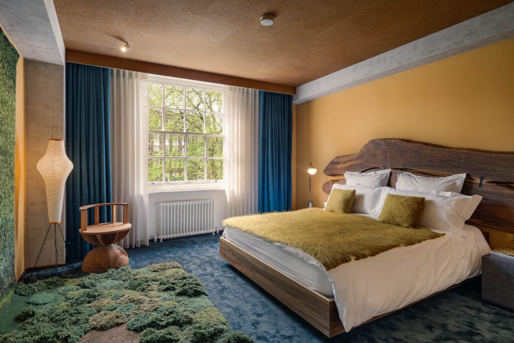 Lowndes Square bedroom