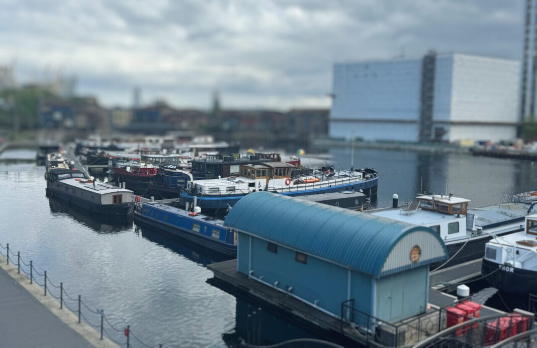 Canary Wharf House Boats