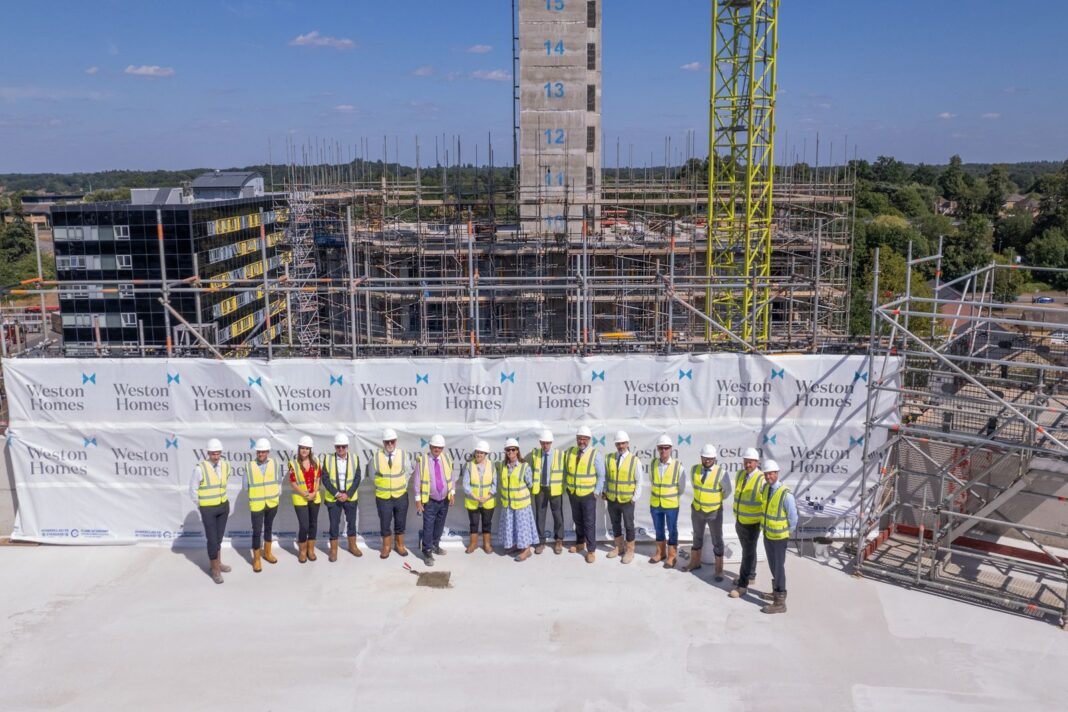 Cllr Janet Cohrane, Mayor of Bracknell Forest,and directors of Weston Homes, Gardiner & Theobold and Proper Ties Livin
