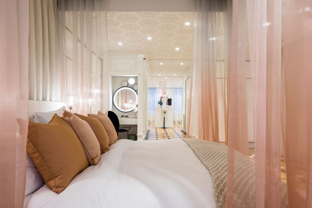 Park Street Principal Bedroom
