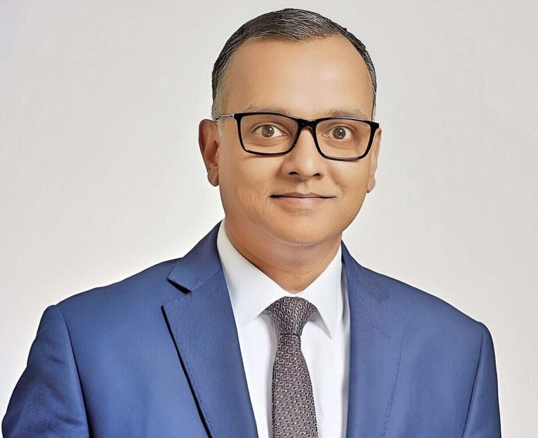 Mayank Prakash, Pivotal Growth