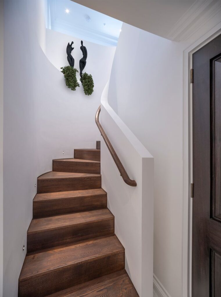 Staircase, Six Chales Street