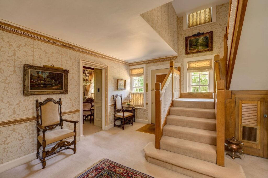 Wellers Mead, House Entrance Hall