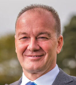 Alan J Smith, HCEOA