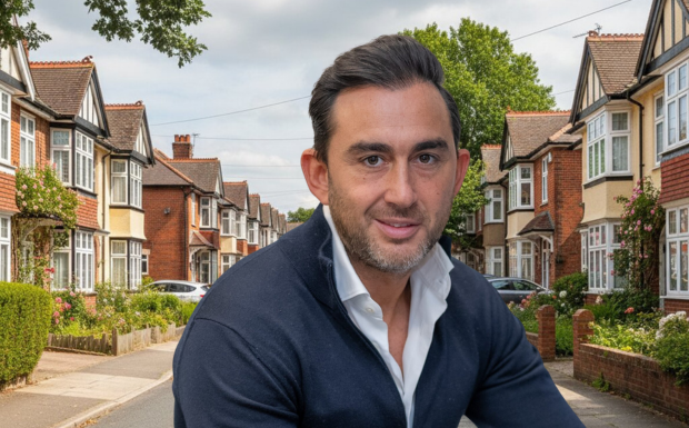 Elliot Castle, We Buy Any Home