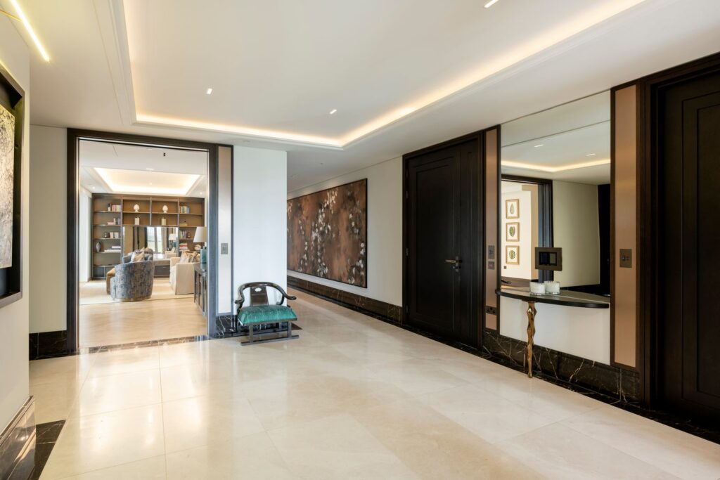 ClargesMayfair,grandentrancehall