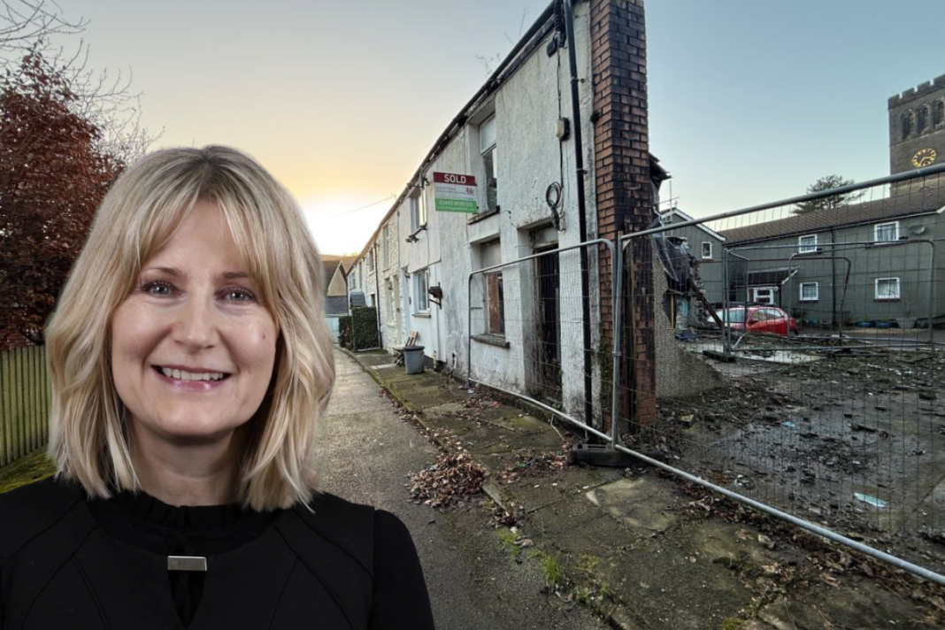 Angie Davey, Paul Fosh Auctions