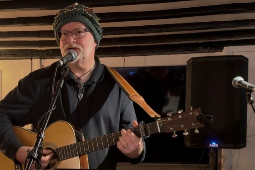 Michael Day, Christmas Live