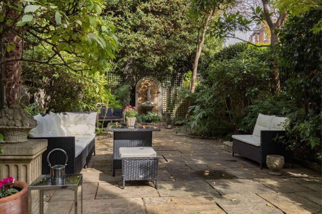 Sold,.£15m,CheyneGardens,