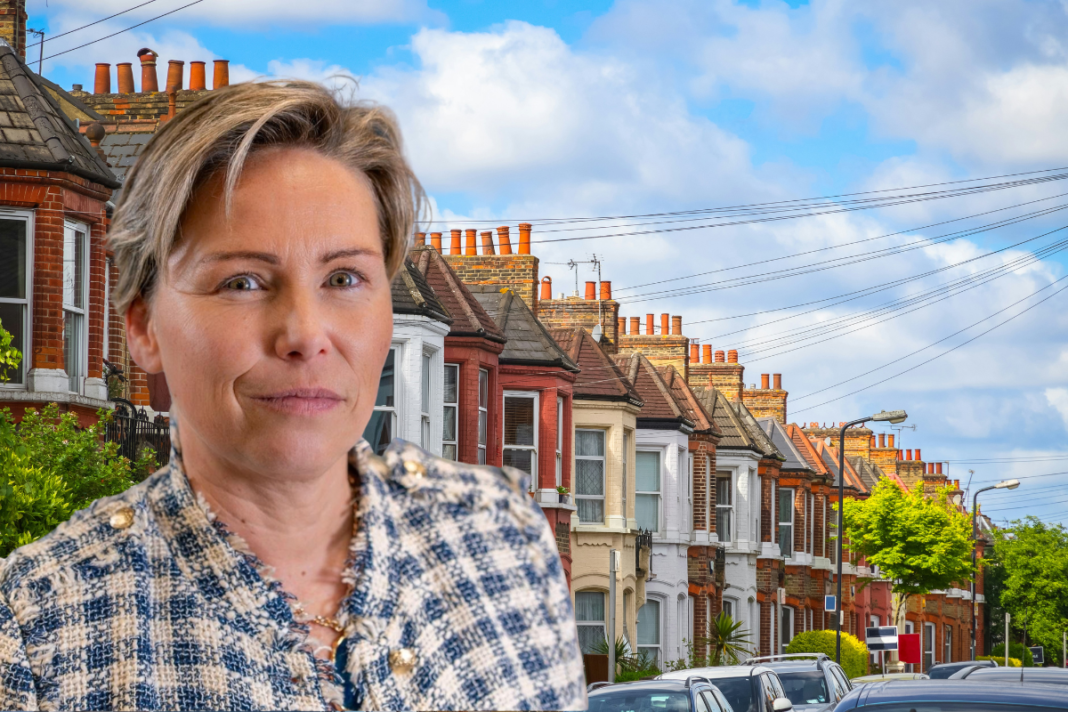 Hannah Famer, Lomand