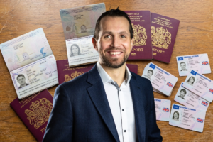 Neil Williams, Credas