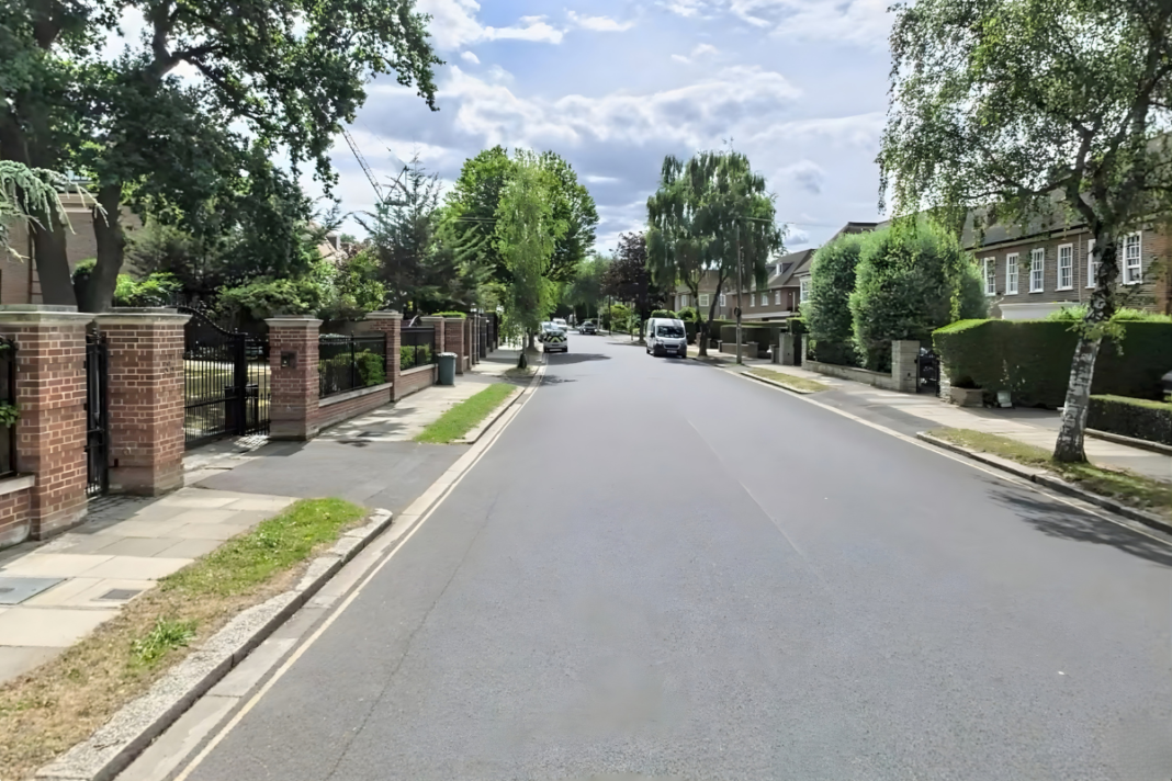 Winnington Road, Apple Maps