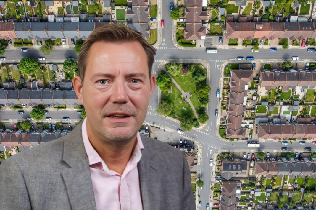 Fall-throughs still cost market £1bn despite sharp quarterly drop Chris Hodgkinson, Managing Director of House Buyer Bureau