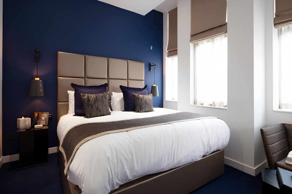 The Cabins Bedroom