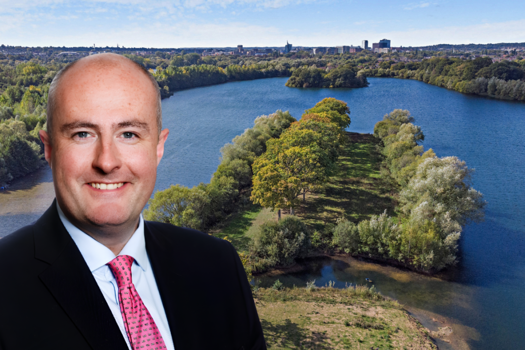 Former Caversham Quarry lakes estate launched for sale at £3m Andrew Chandler, Partner and Head of Rural Agency at Carter Jonas