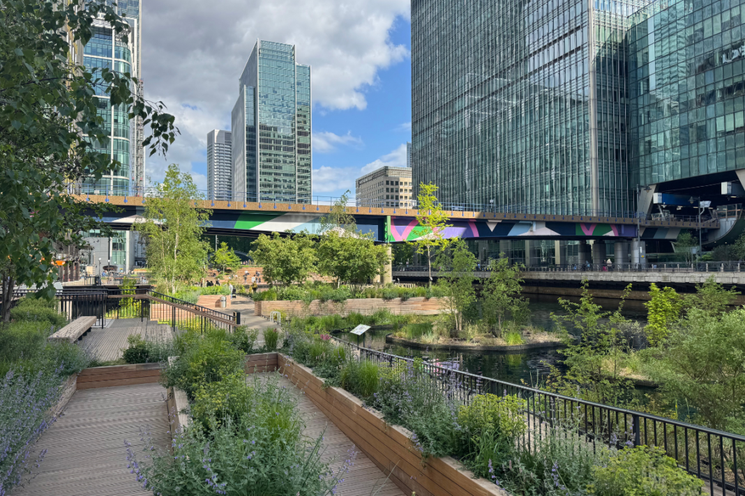 Workers choose office over pub for summer sport Canary Wharf
