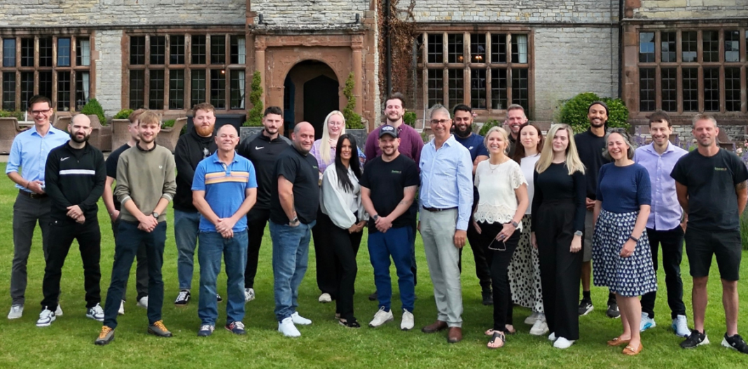 Knotweed pioneer marks 30 years of growth Environmet team