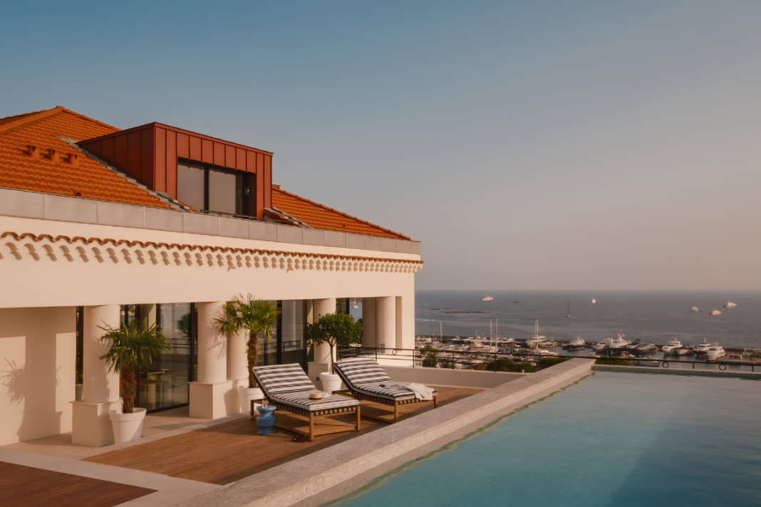 Le Provencal Penthouse Villa and pool