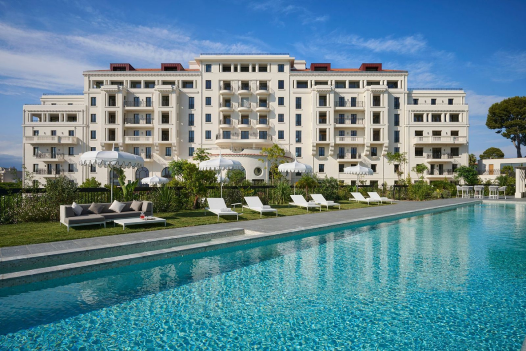 Caudwell unveils ultra luxury ‘Villa Jardin’ Villa Jardin, entrance hall, looking into main reception room