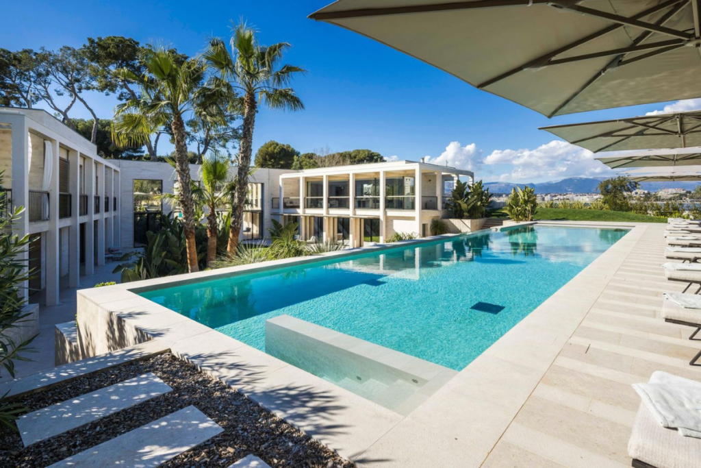 Property with pools Photo Credit: CAUDWELL
