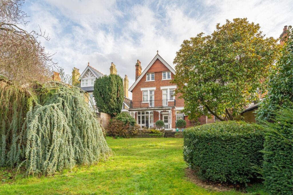 Broom Park, Teddington, Dexters