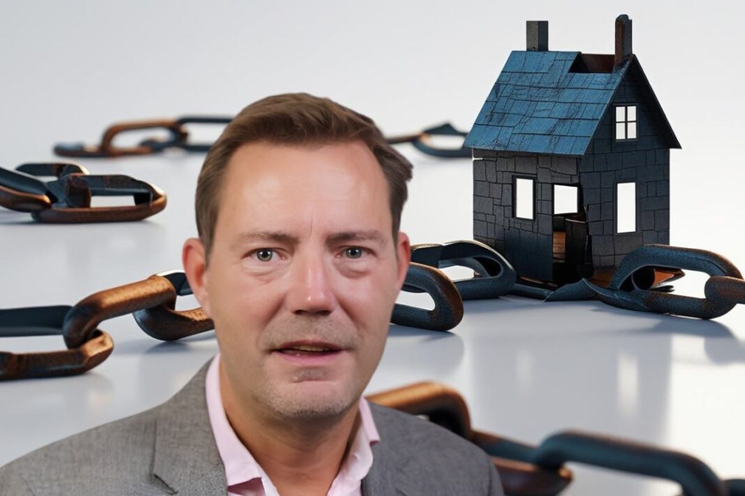 Almost half of sellers hit by broken property chains Chris Hodgkinson, HBB