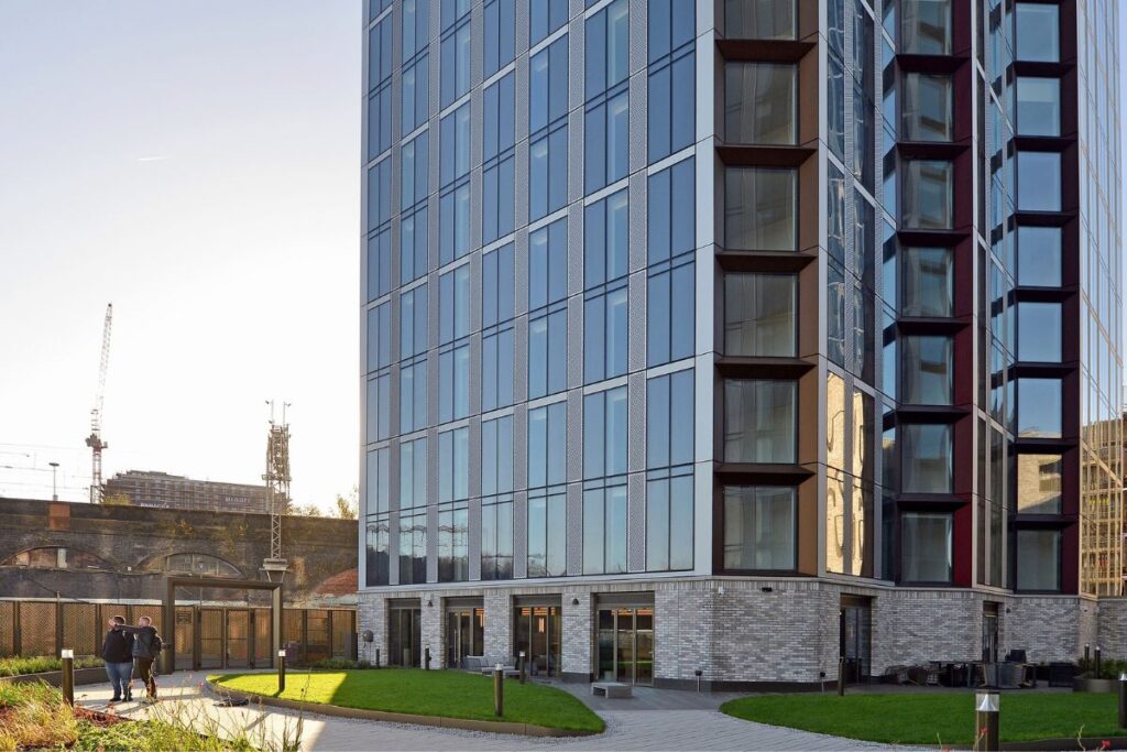L&Q at Victoria Riverside, Manchester
