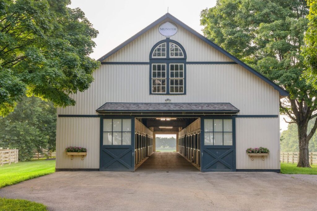 Munster Barn Image Credit: Pending Media for Bluegrass Sotheby’s International Realty