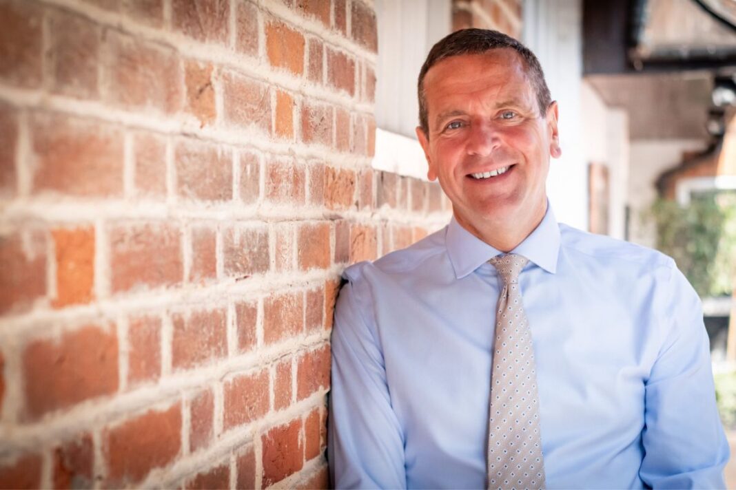 Jones Robinson cuts emissions as assessment expands Charles Robinson, Jones Robinson
