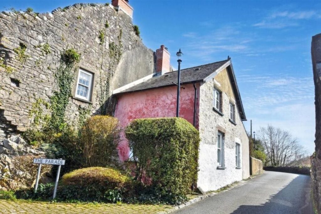 Pembroke Cottage 2