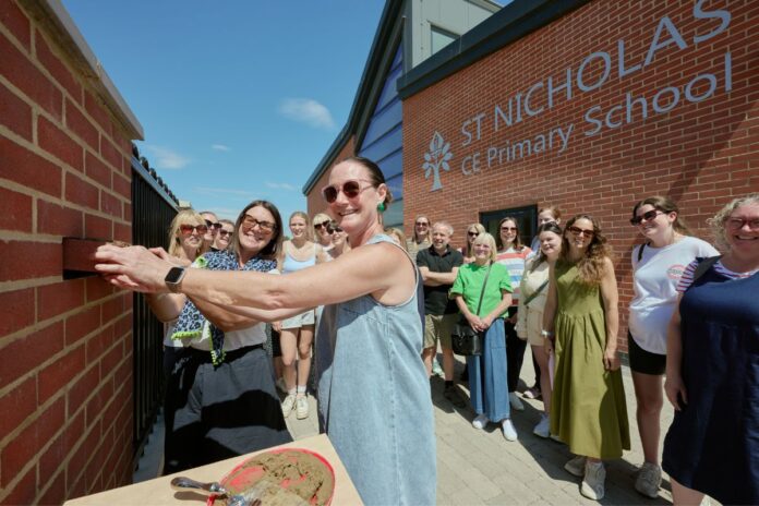 Wallingford Primary School. - Amy King, Headteacher and Emma Richardson, School Business Manager Wallingford Primary School. - Amy King, Headteacher and Emma Richardson, School Business Manager