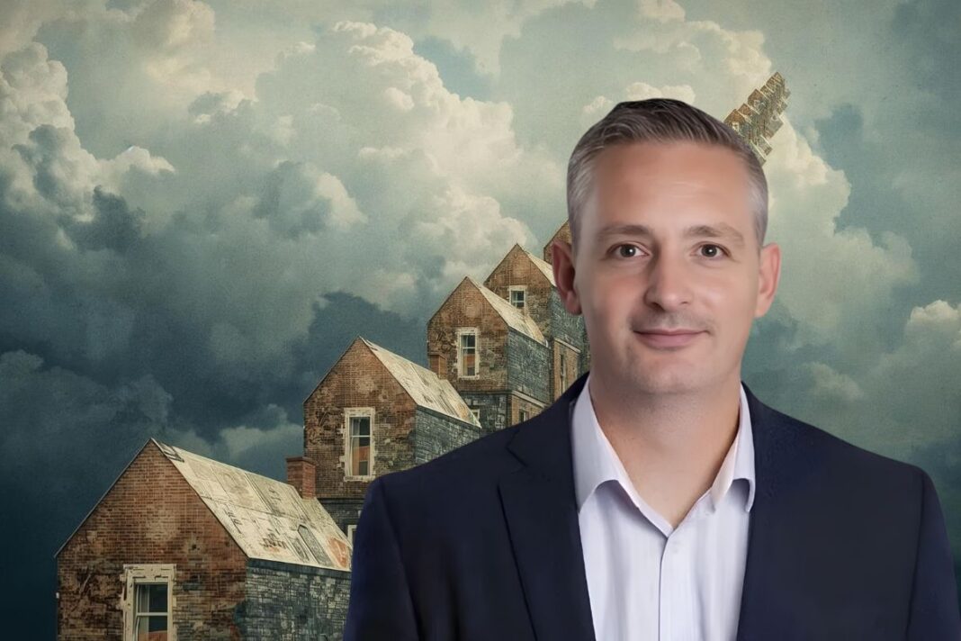 Almost four in 10 homes on market are chain-free Paul Lyons, Managing Director at Lyons Bowe Solicitors